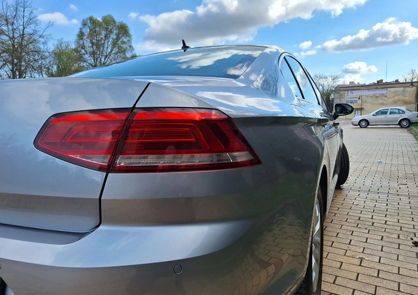 Volkswagen Passat cena 72000 przebieg: 164000, rok produkcji 2019 z Żary małe 781